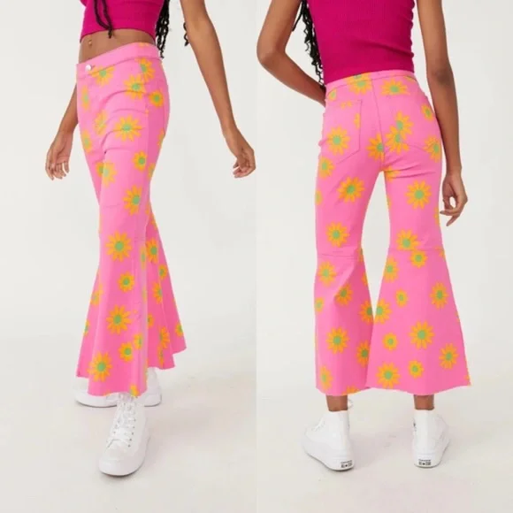 Free People Youthquake Sunflower Printed Crop Flare Pant Lipstick Pink 28 NWT - Picture 2 of 11